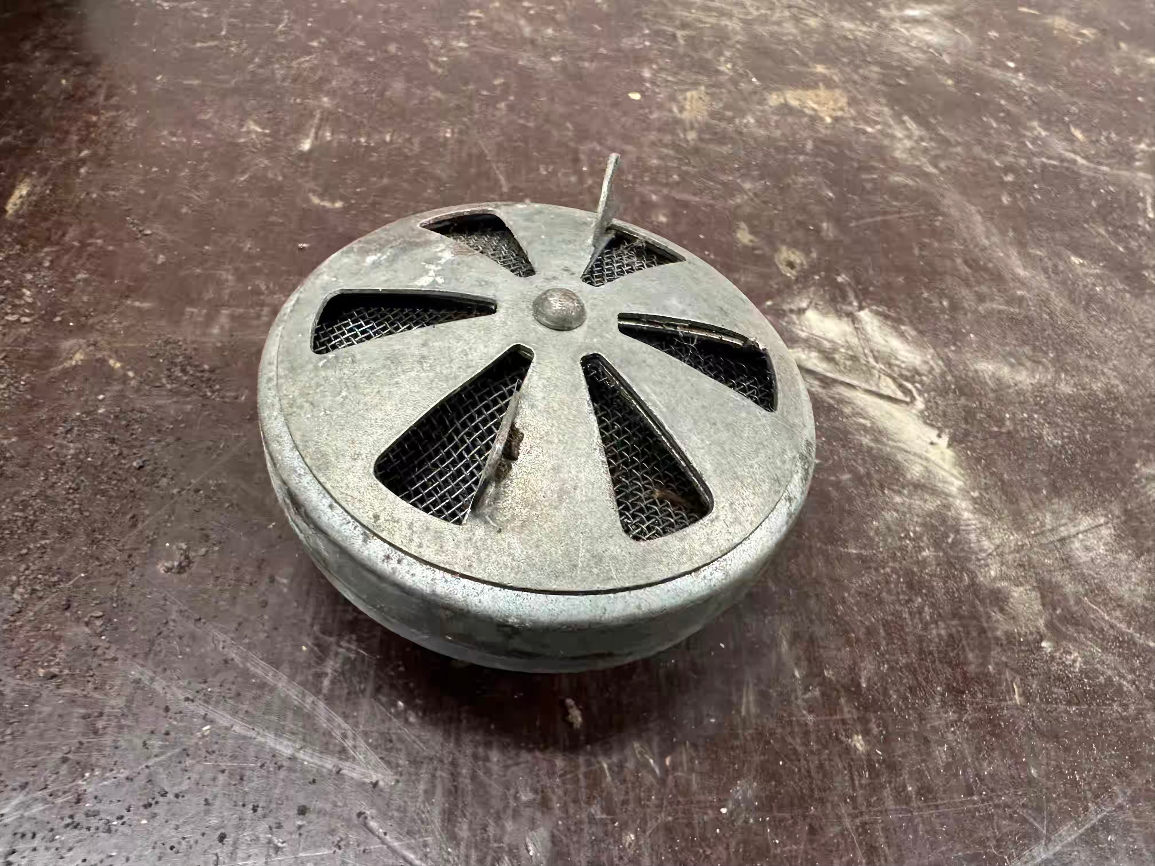 vzduchový filter na karburátor