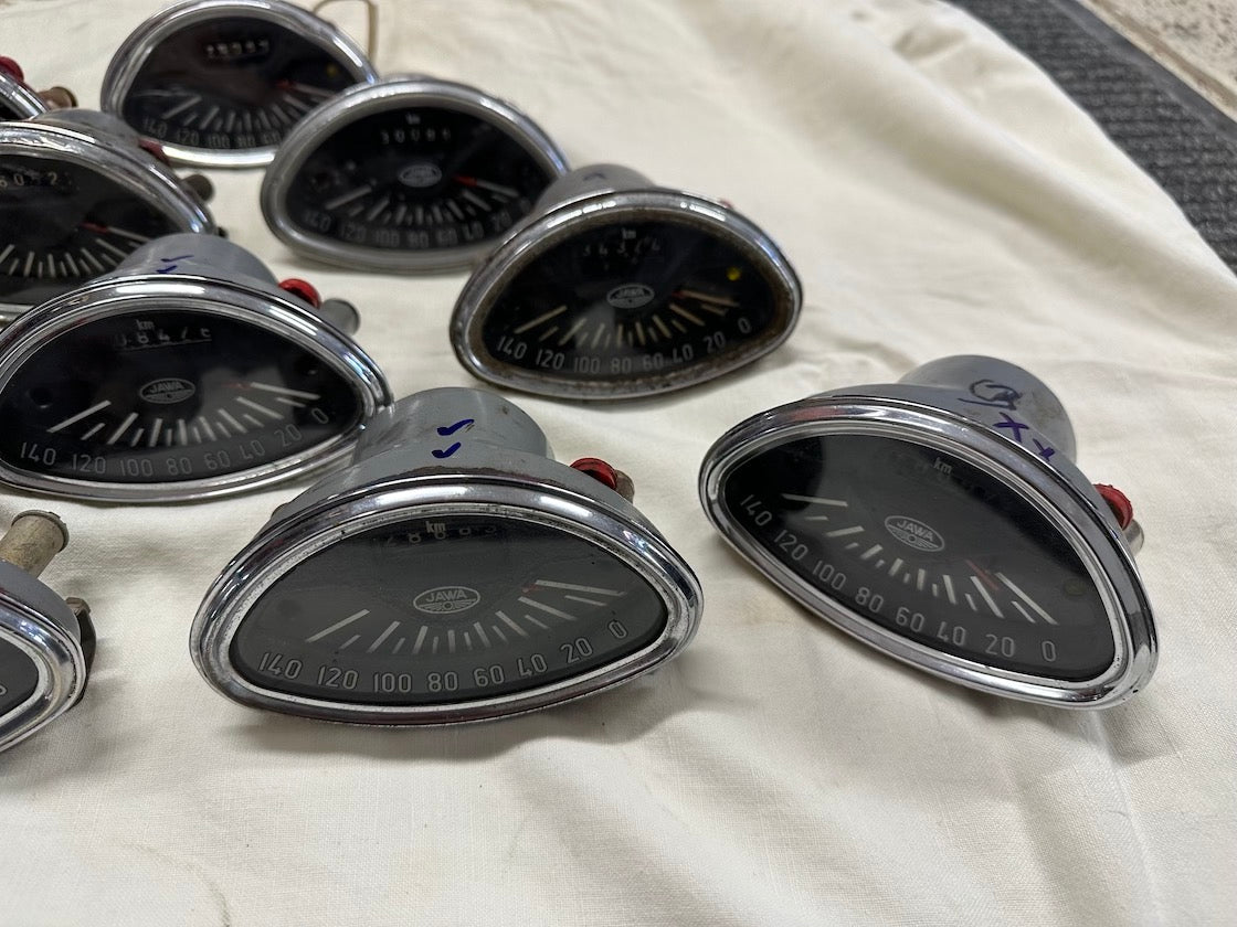 Tachometer, panelka