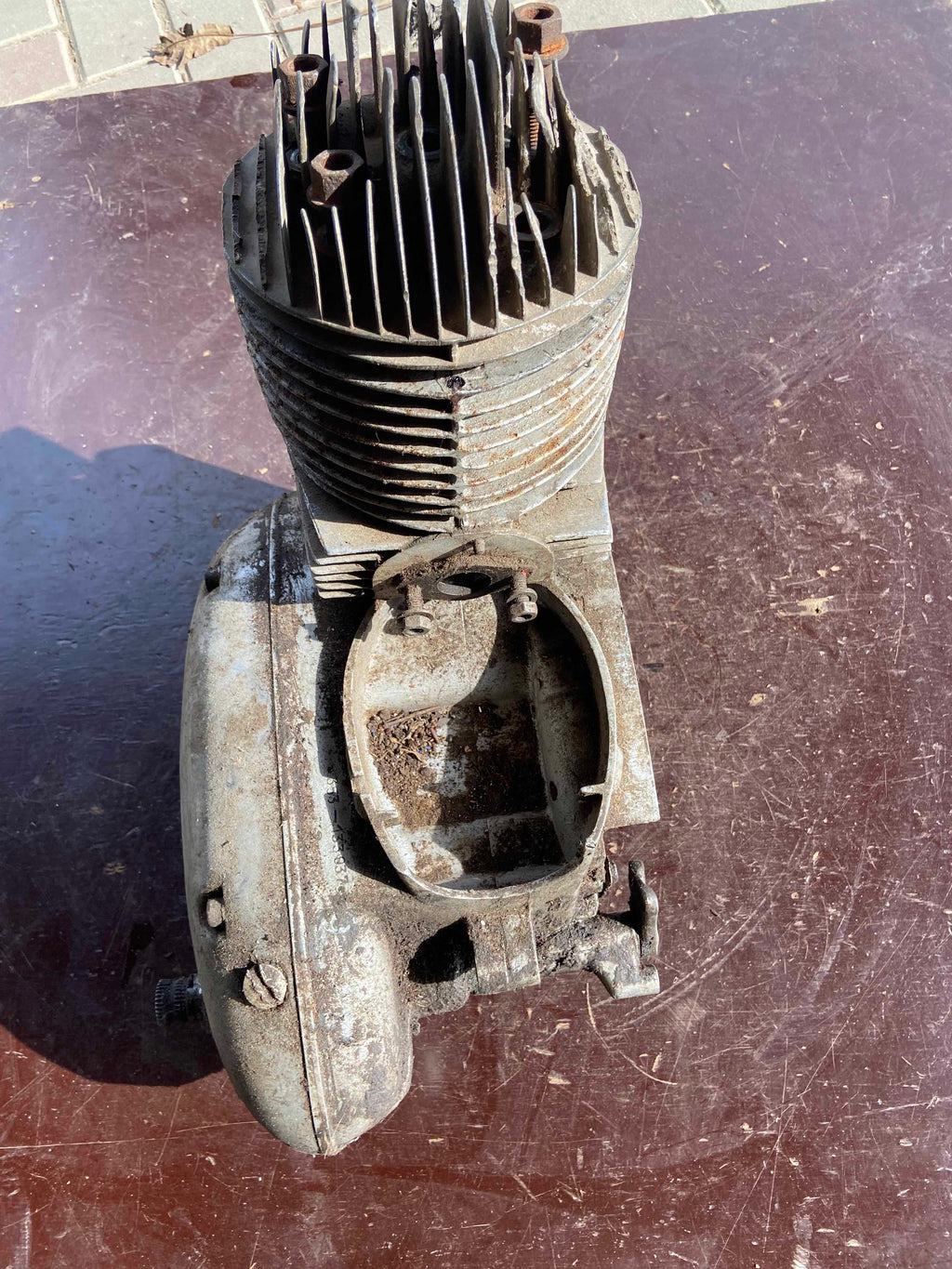 Motor JAWA 250/353 na ND