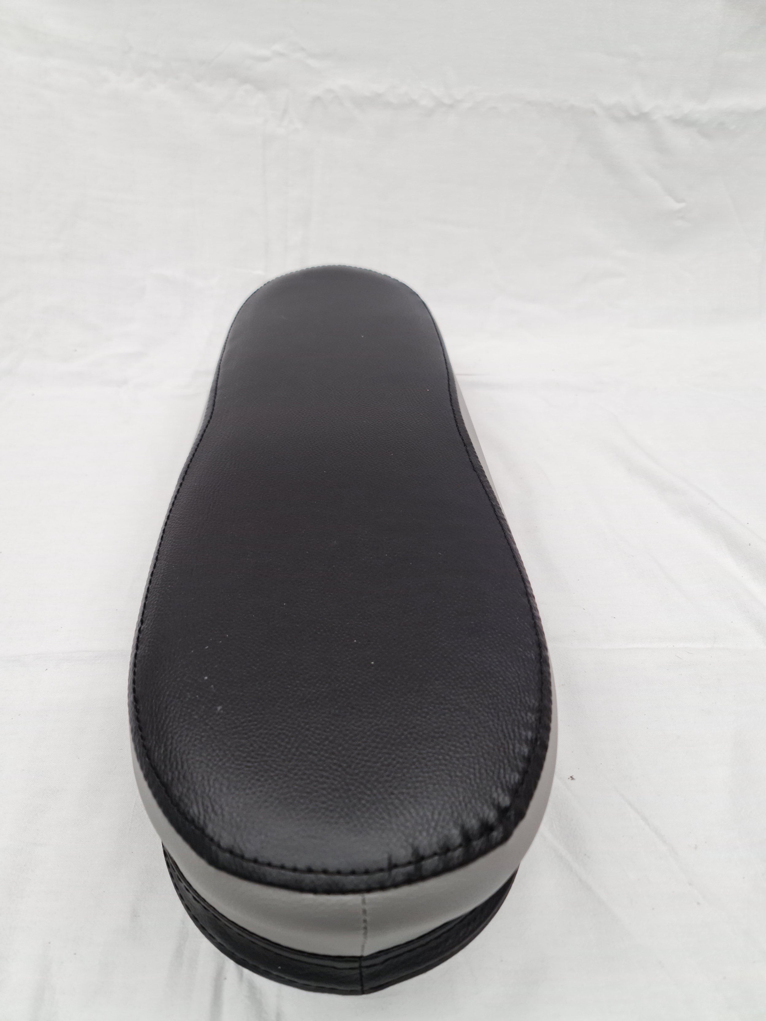 Sedadlo čierno-šedé , PIO, replika