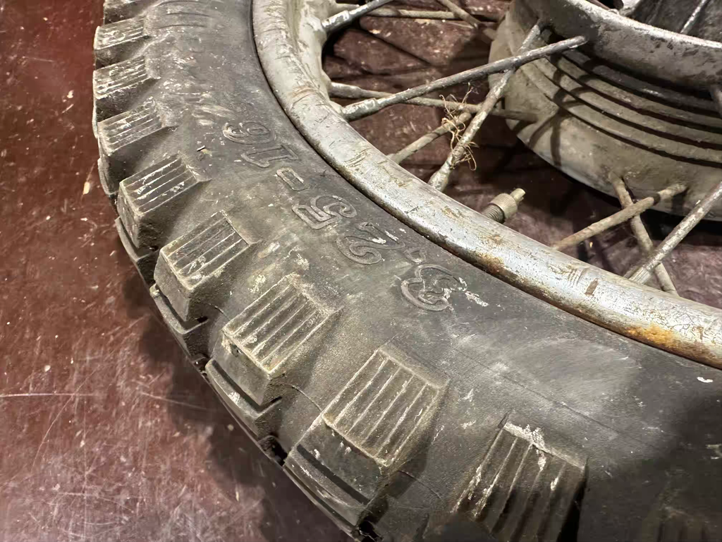 Zadné koleso 353 354 KYV