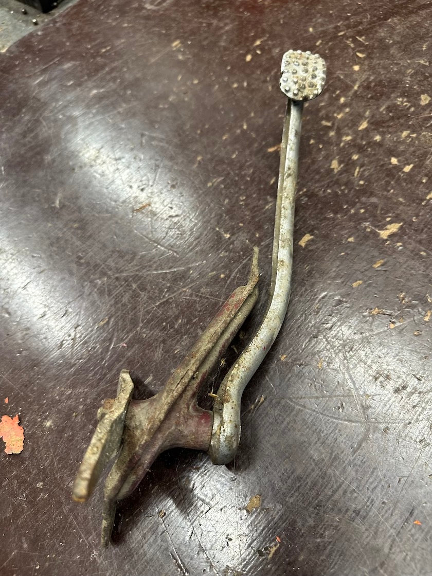 Brzdová páka s držiakom 353/354