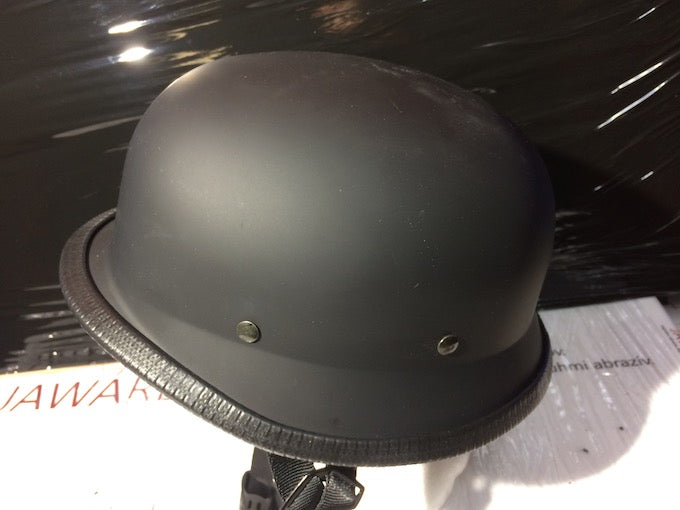 Retro helma NEMECKÁ, matná čierna