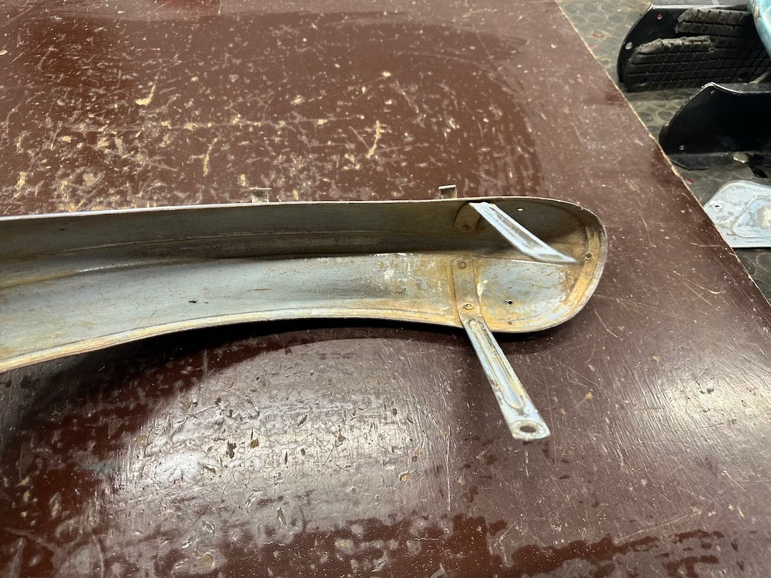 Predný blatník, jawetta