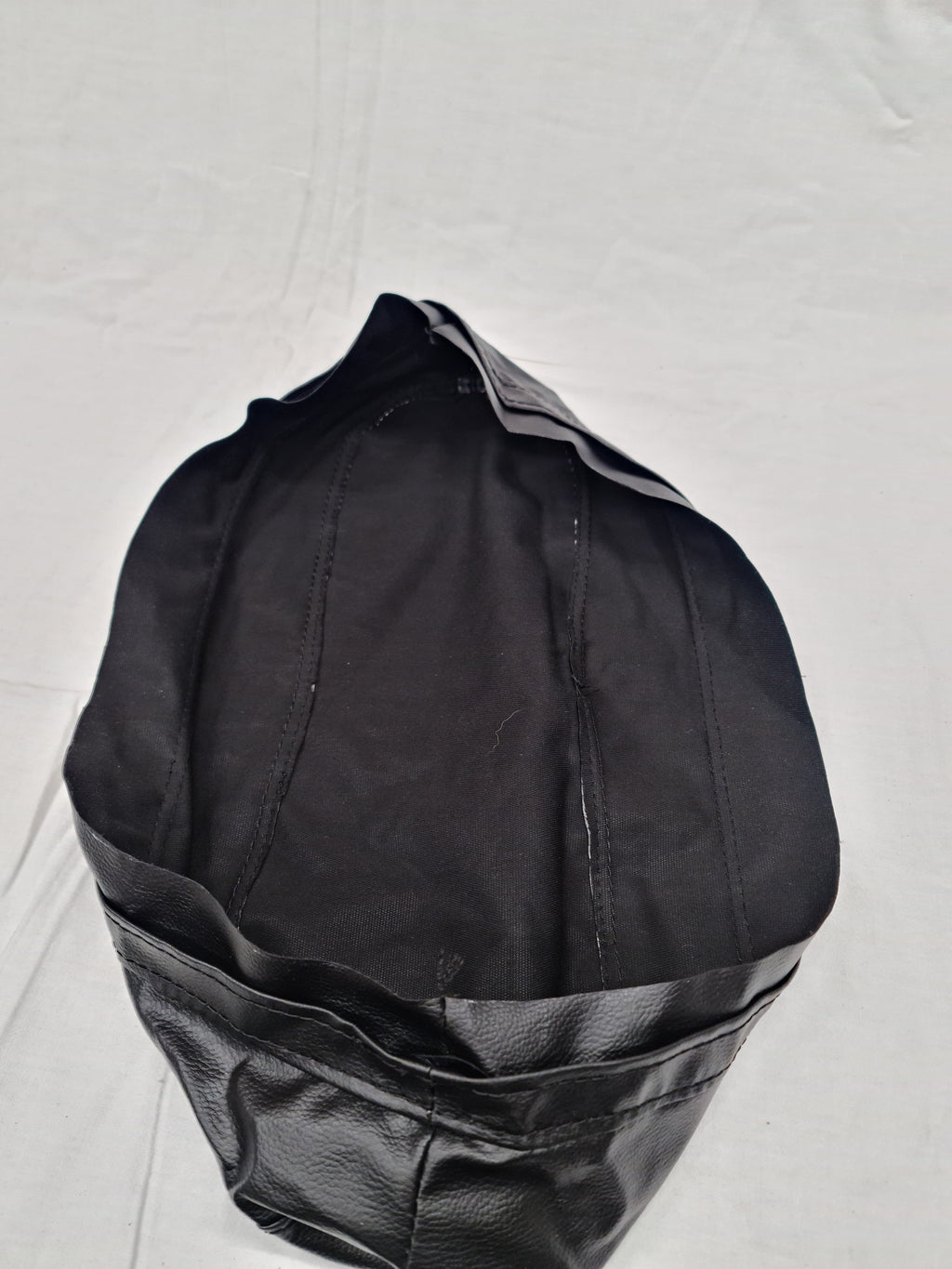 Poťah sedadla čierny, PIO, replika