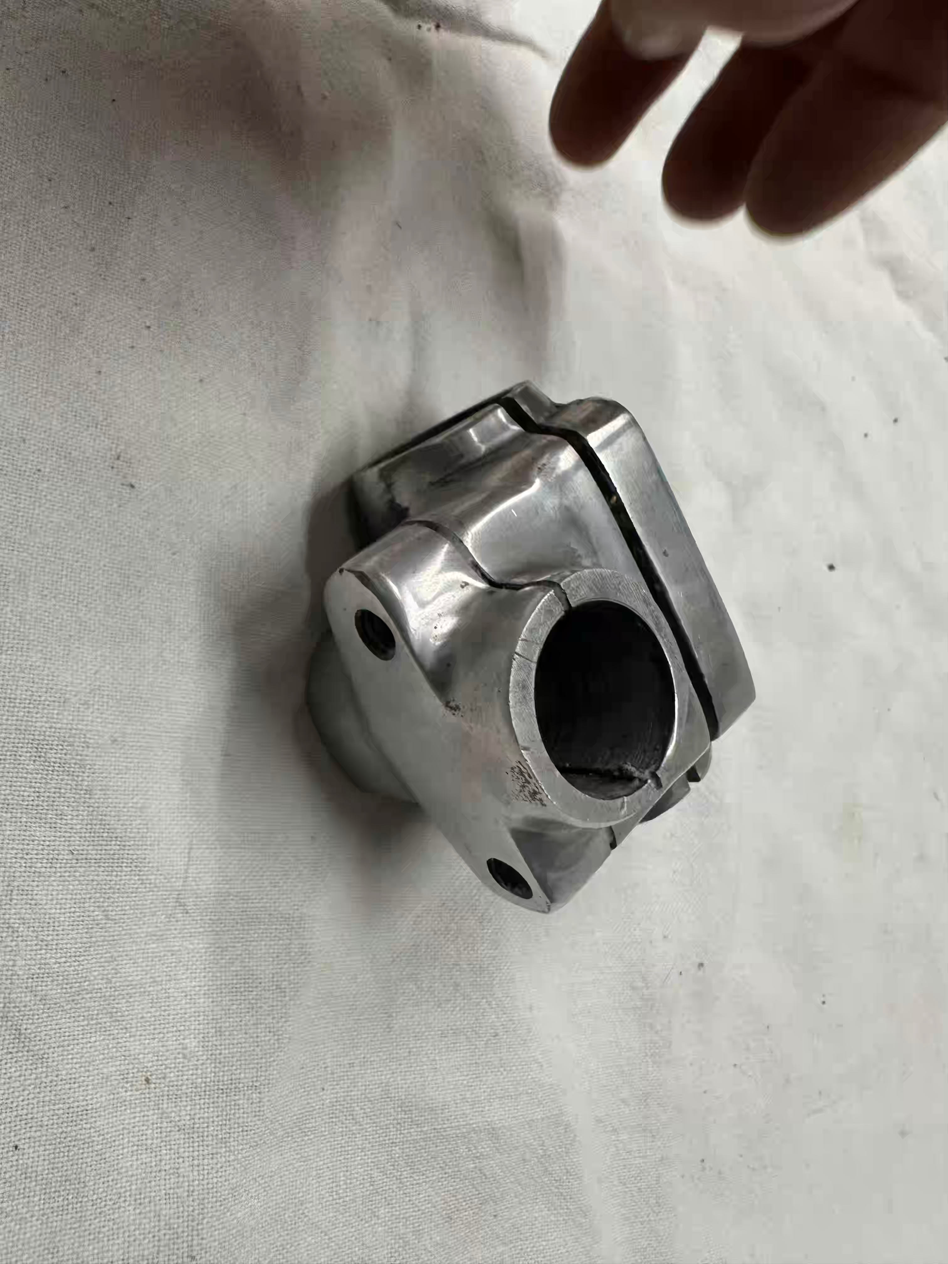 Držiak riadidiel 555, hlinníkový predstavec, replika