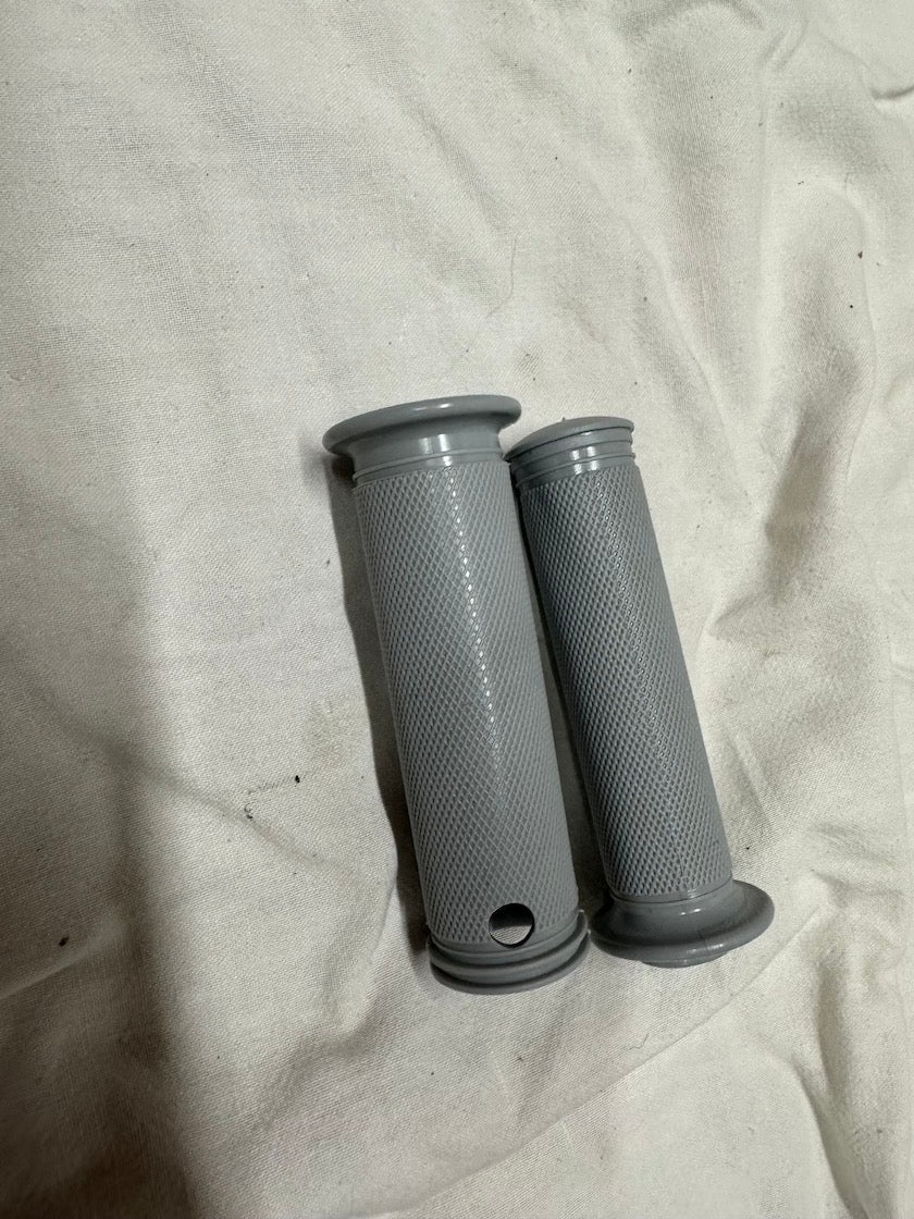 Návlečky rukovätí, šedé, pár, replika