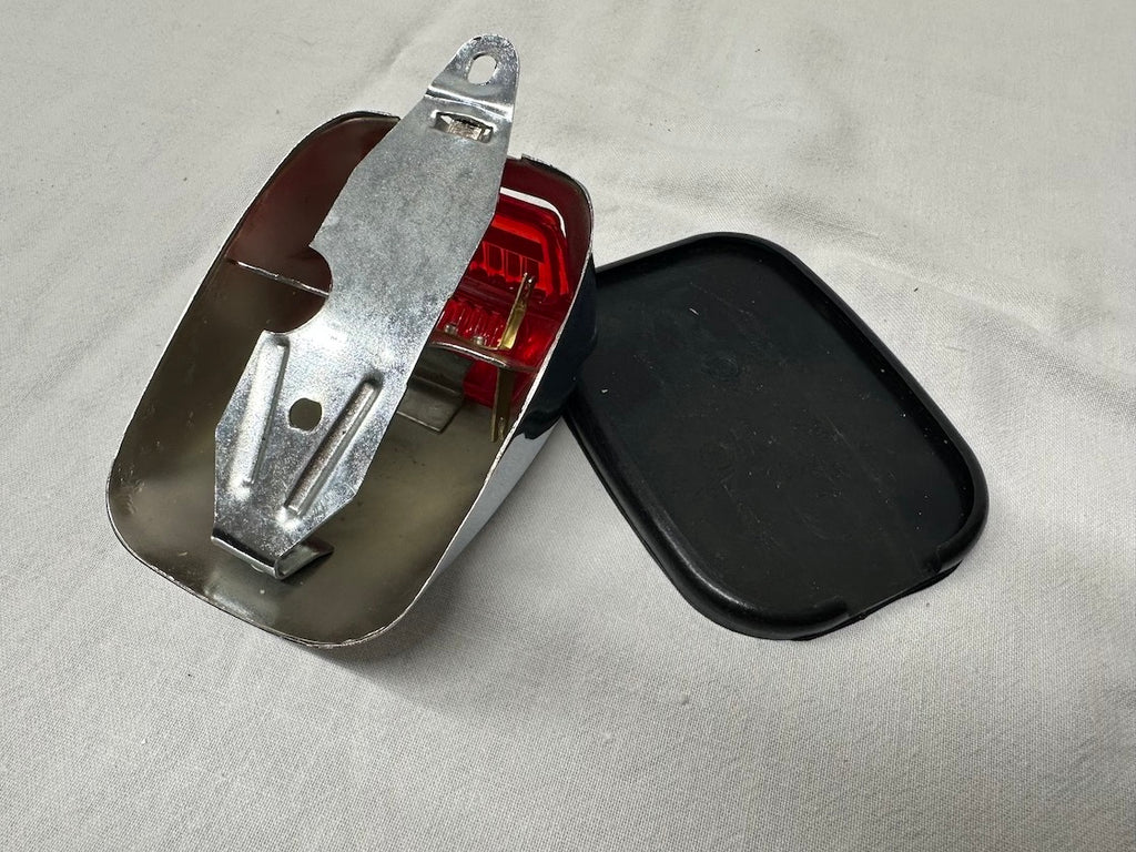 Zadné svetlo chróm, 353 354, replika