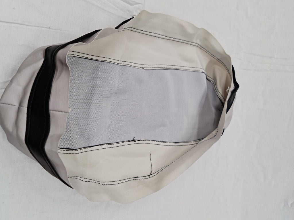 Poťah sedadla čierno-šedý, PIO, replika