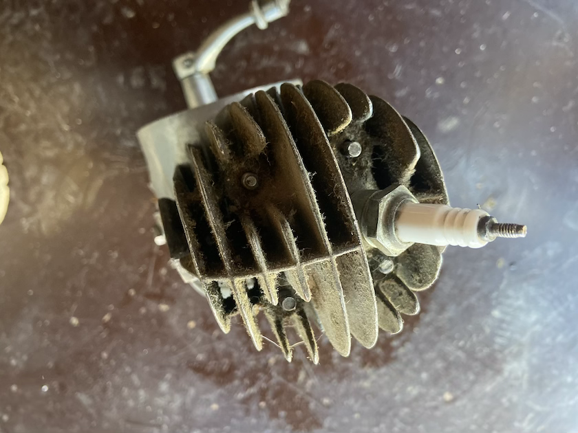 Motor JAWA 550, 555