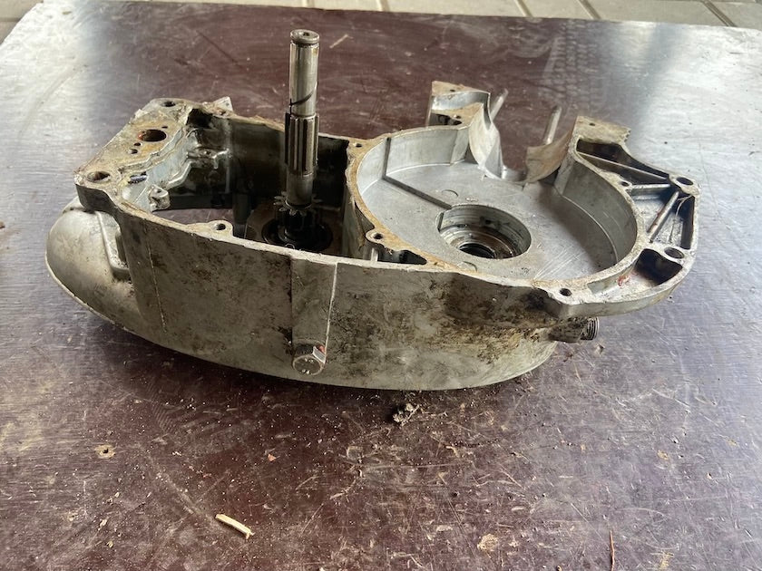 Blok motora, ľavý 353