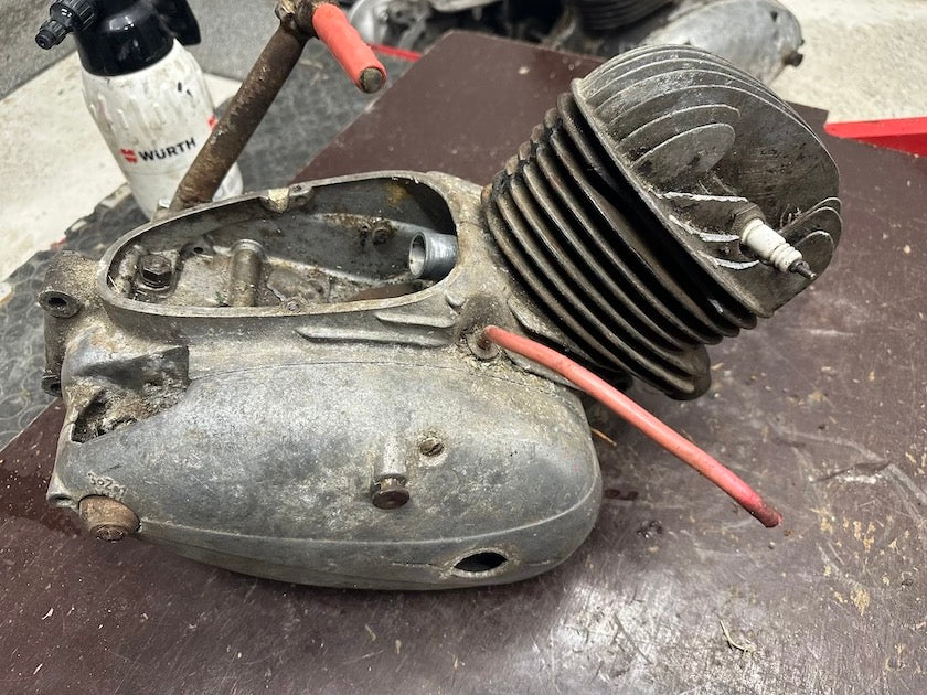 Motor ČZ 150c + zapalovanie