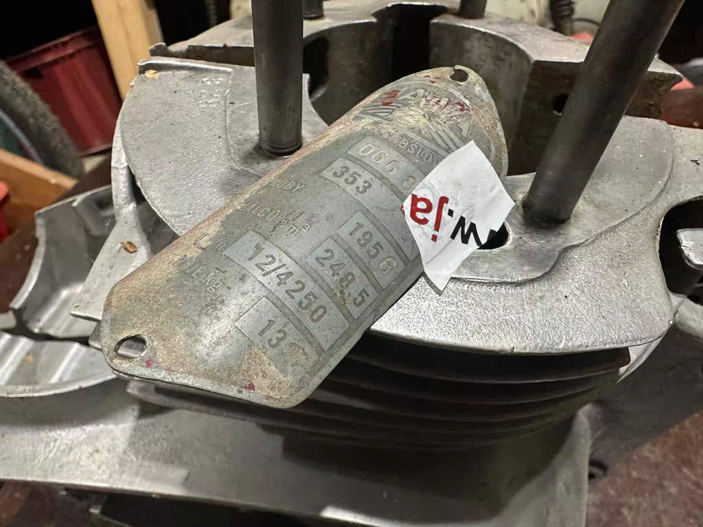 Bloky motora 353 + ORIG. Štítok zhodný