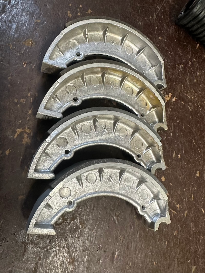 Brzdová Čelusť  pakne kus duplex