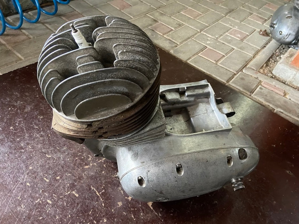 Motor ČZ 175/45X bez čísla, na GO