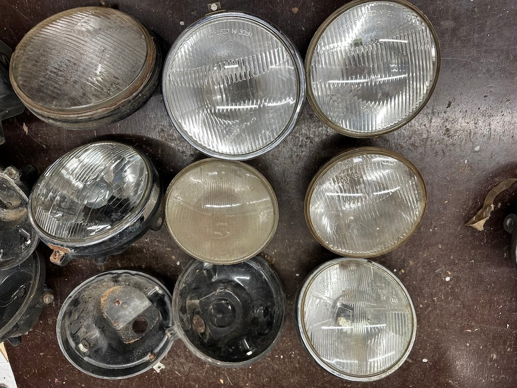 Predné svetlo, plast