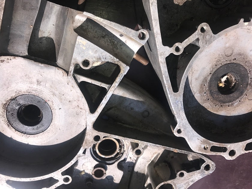 Bloky motora / kártre