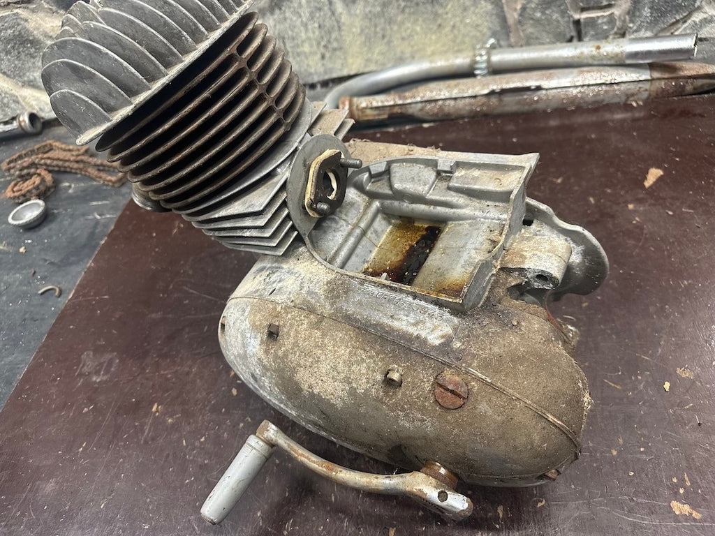 Motor ČZ 175/450, valec 356