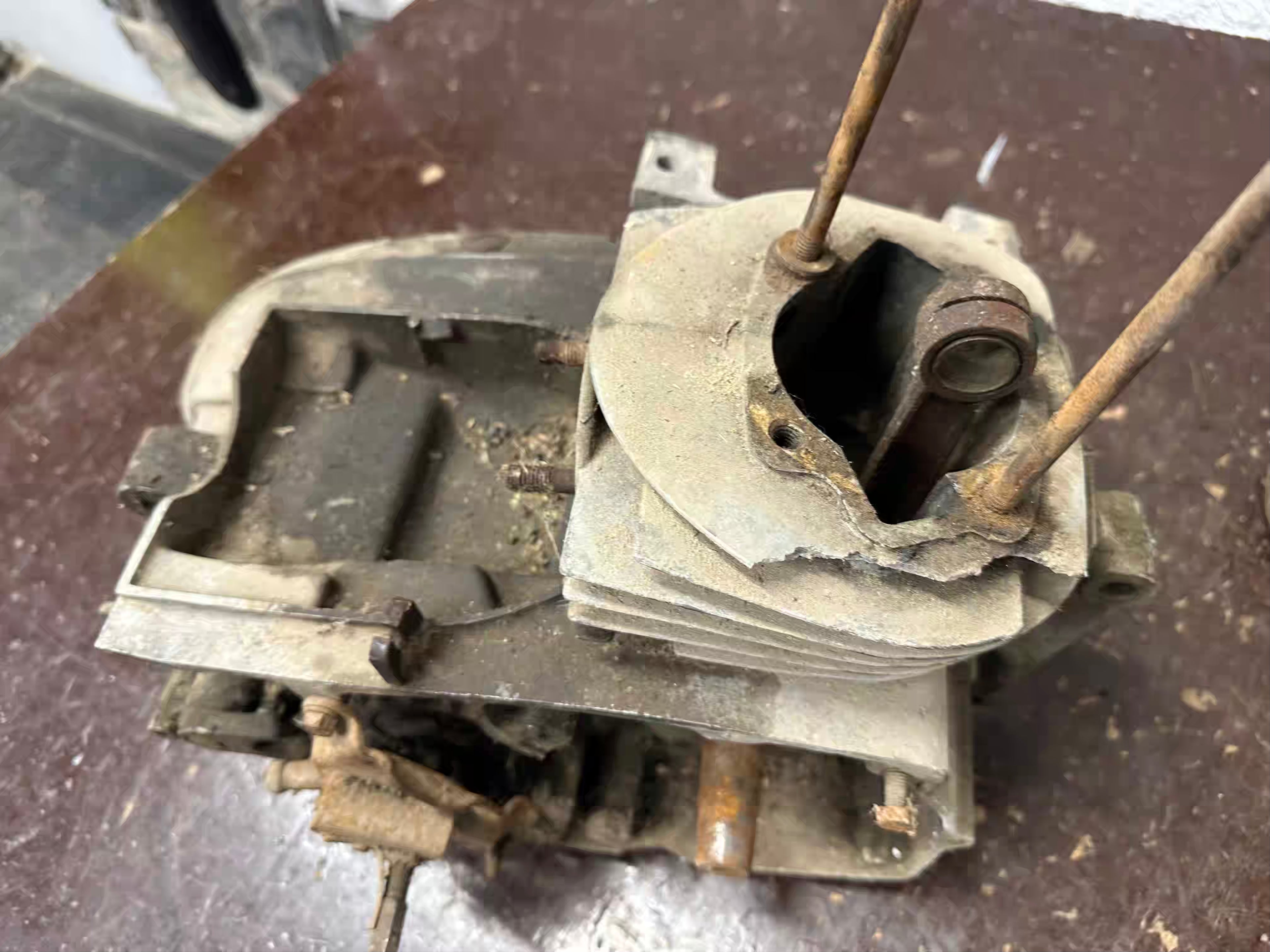 Motor spodok, polomotor ČZ 175/501  skúter