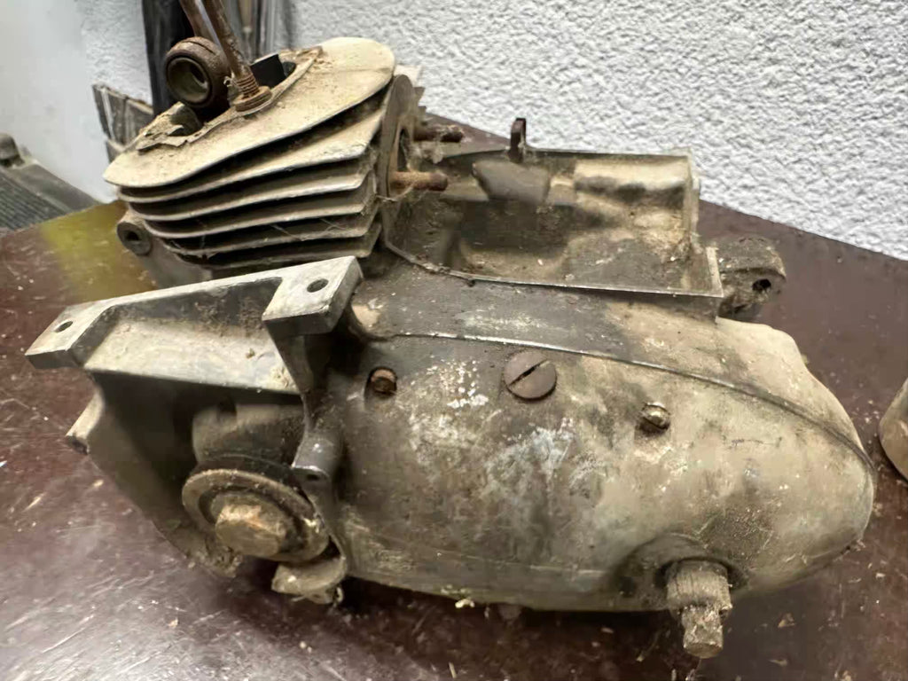 Motor spodok, polomotor ČZ 175/501  skúter
