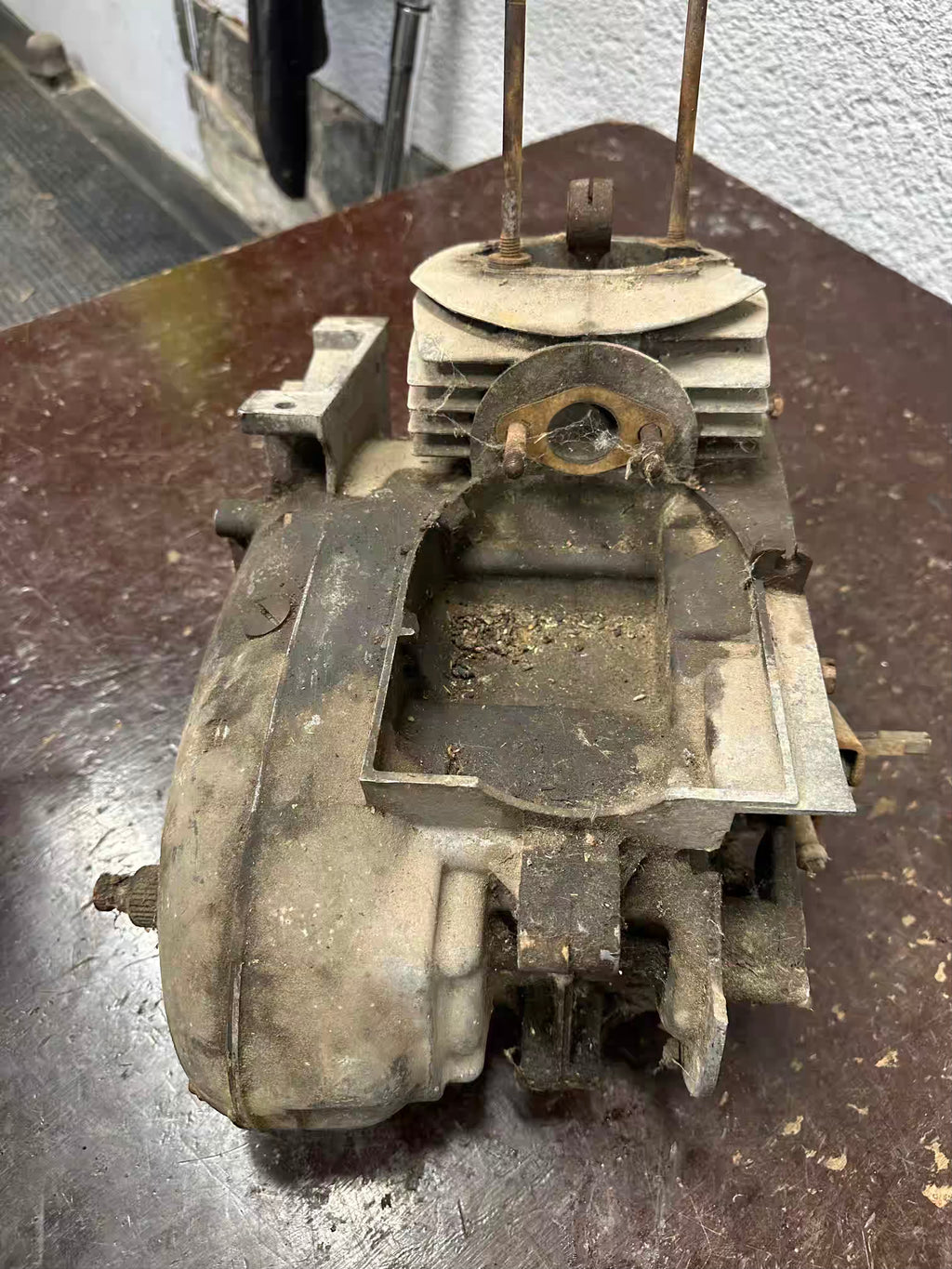 Motor spodok, polomotor ČZ 175/501  skúter
