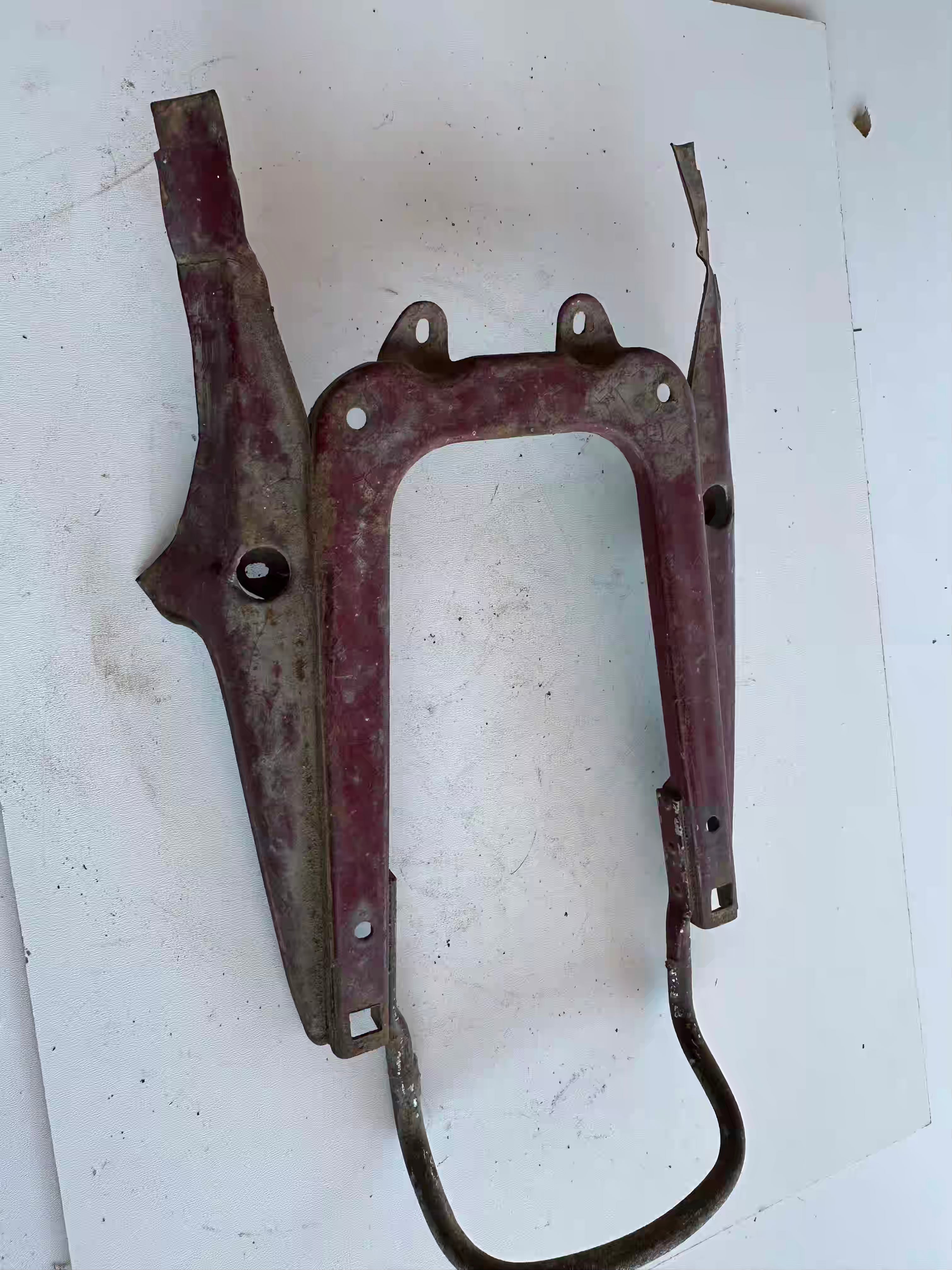 Podsedlový nosník 175