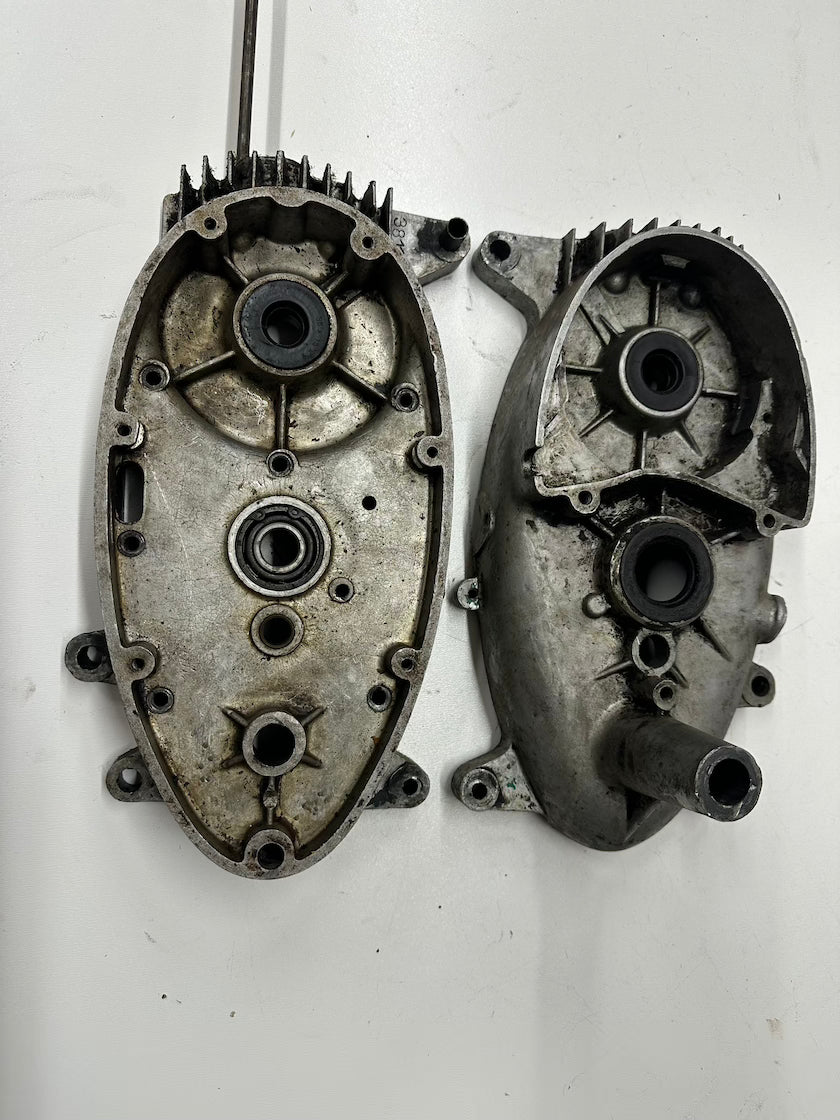 Bloky motora 550/555 dobrý stav, párové