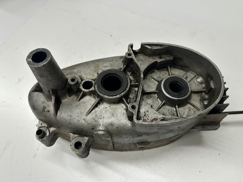 Bloky motora 550/555 dobrý stav, párové